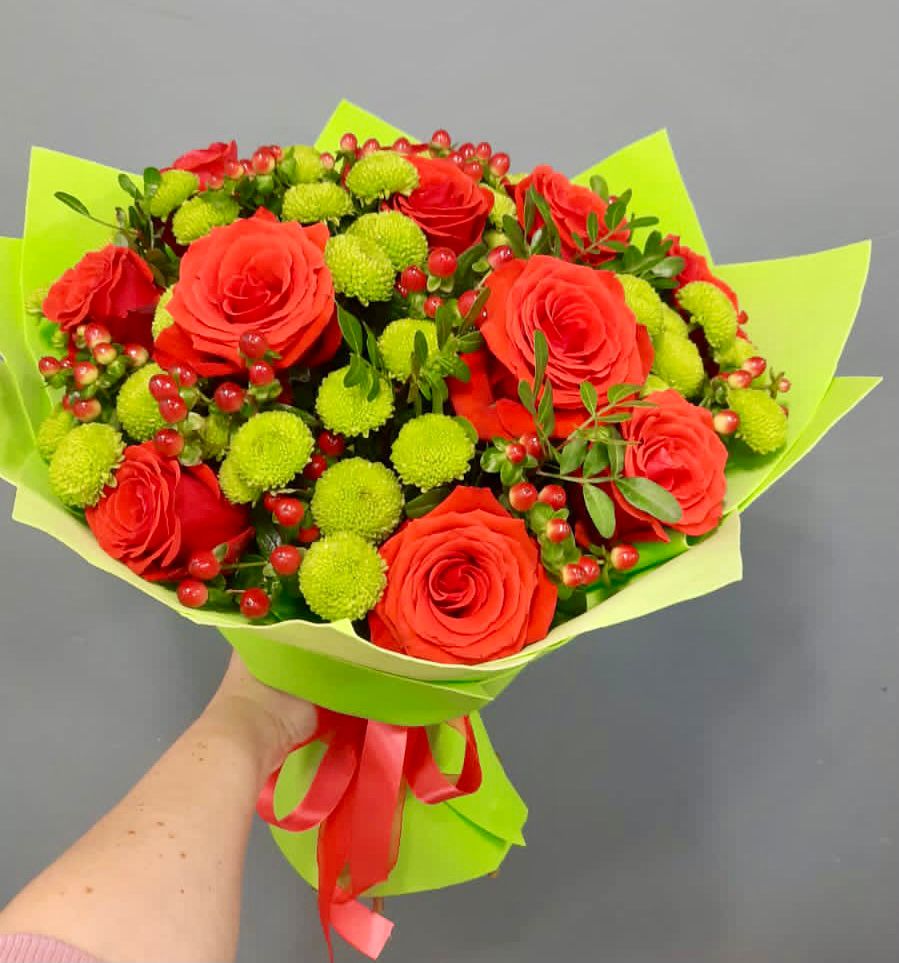 Букет цветов из: Хризантемы и Розы в Кадошкино