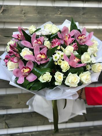 Букет цветов из: Розы и Хризантемы в Кадошкино