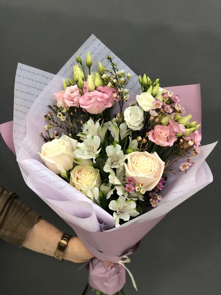 Букет цветов из: Альстромерии, Розы и Лизиантусы в Кадошкино