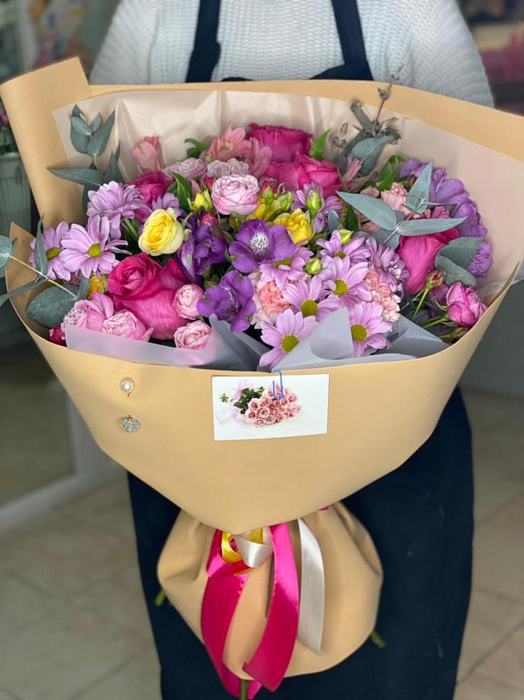 Букет цветов из: Хризантемы, Гвоздики и Альстромерии в Кадошкино