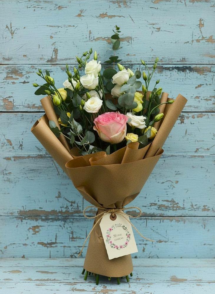 Букет цветов из: Розы и Лизиантусы в Кадошкино