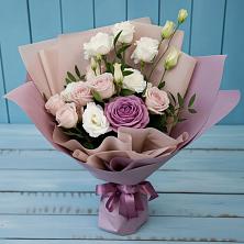 Букет цветов из:  Розы и Лизиантусы в Кадошкино