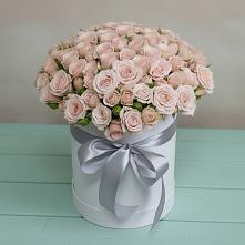 Цветочная композиция из Розы в шляпной коробке в Кадошкино