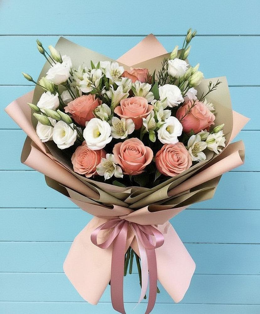 Букет цветов из: Розы, Альстромерии и Лизиантусы в Кадошкино