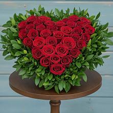 Цветочная композиция из Розы в виде сердца в Кадошкино