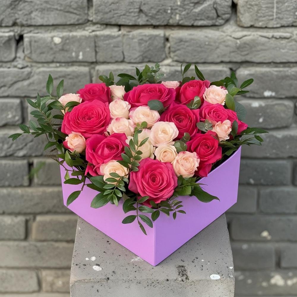 Цветочная композиция из Розы в коробке в Кадошкино