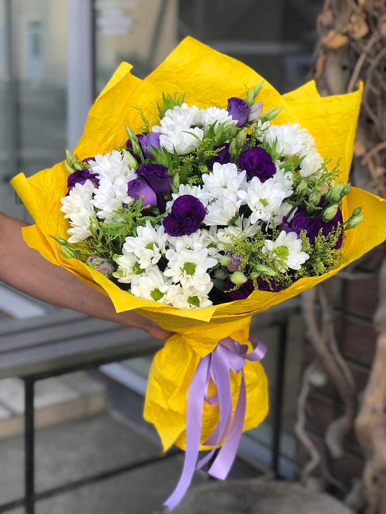 Букет цветов из: Ирисы, Хризантемы и Ромашки в Кадошкино
