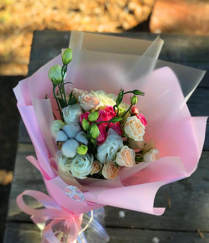 Букет цветов из: Розы и Лизиантусы в Кадошкино