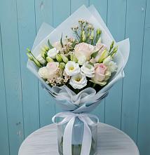 Букет цветов из:  Розы и Лизиантусы в Кадошкино